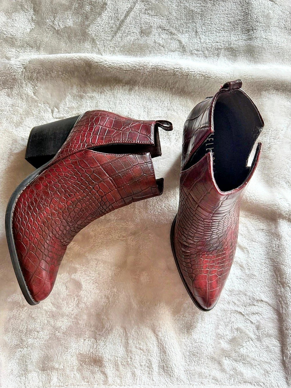 Jellypop Wine “Croc” Booties - Women’s Size 9